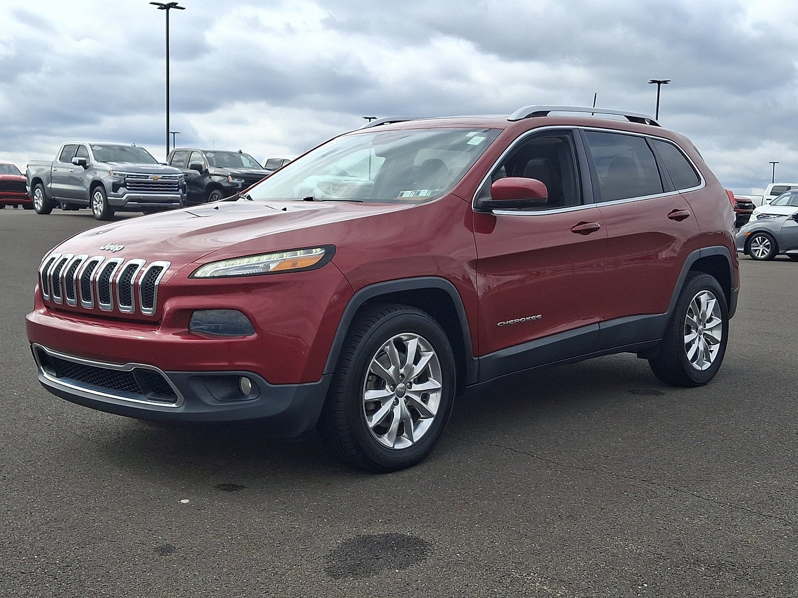 Used 2016 Jeep Cherokee Limited AWD/4WD image 3