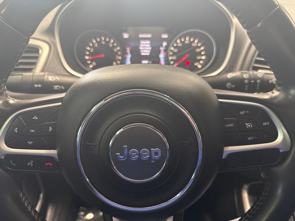 Used 2018 Jeep Compass Latitude w/ Popular Equipment Group AWD/4WD image 19