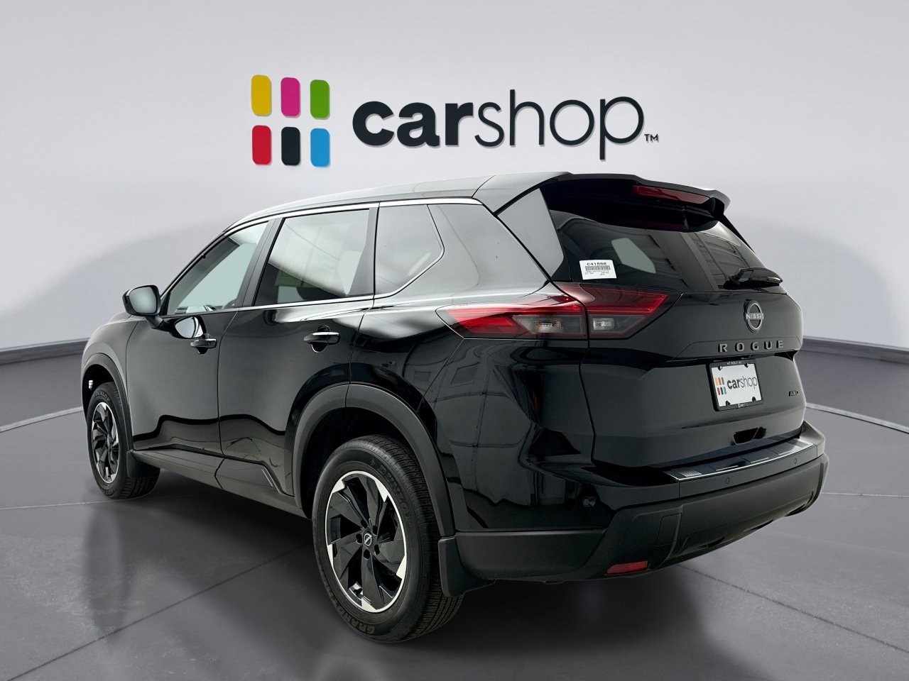 Used 2025 Nissan Rogue SV image 3