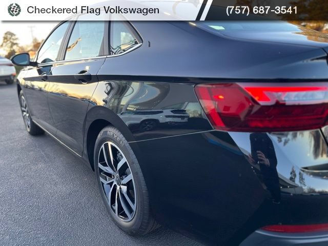 New 2026 Volkswagen Jetta SE FWD image 8