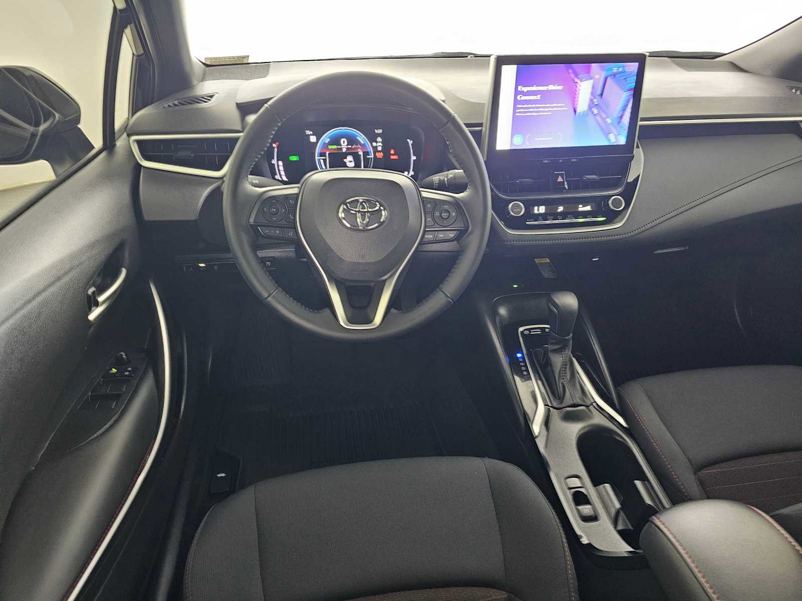 Used 2025 Toyota Corolla SE FWD image 18