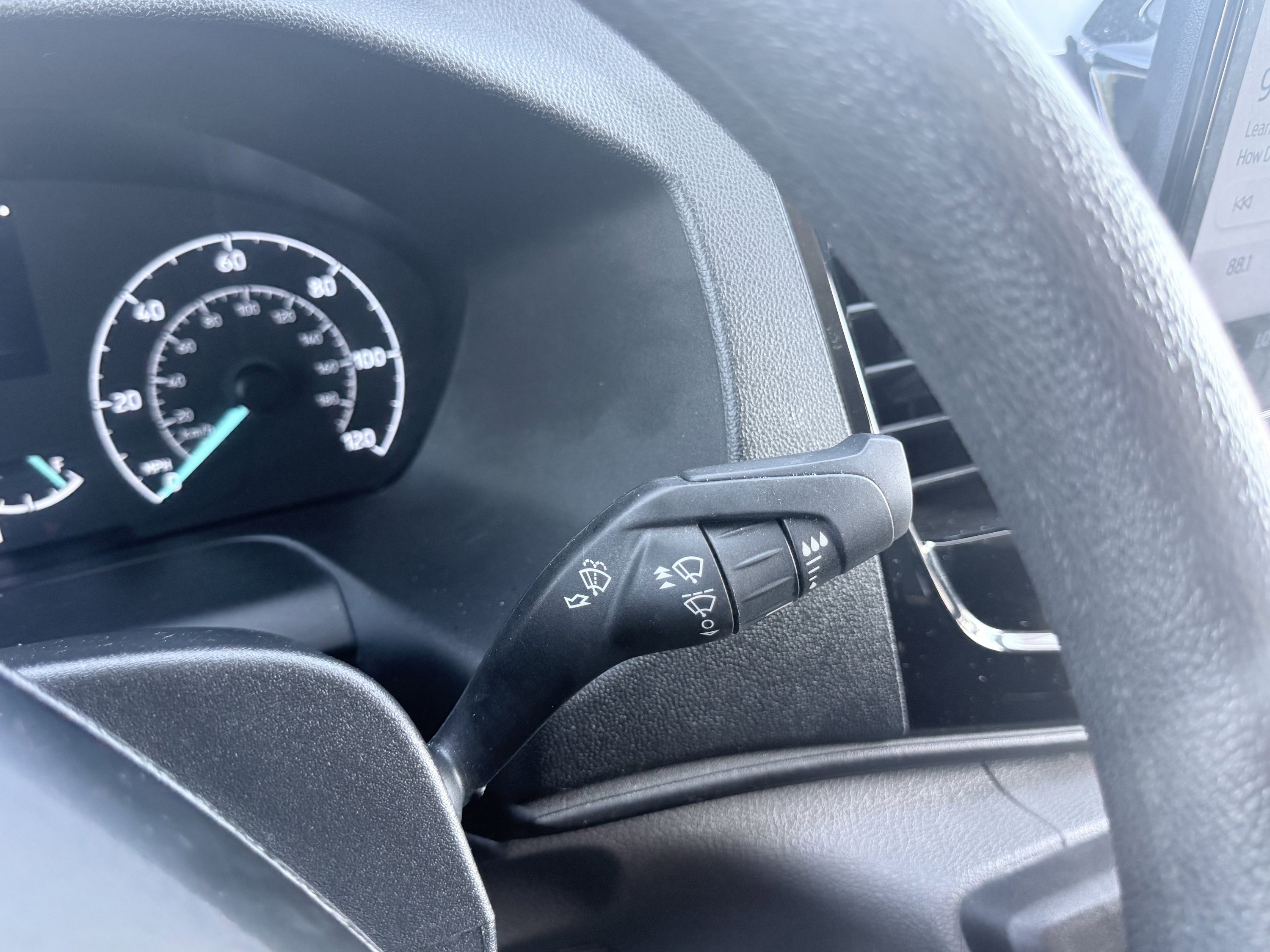 Used 2023 Ford Transit 350 XLT image 37