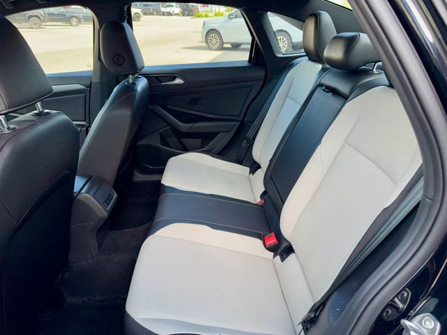 Used 2021 Volkswagen Jetta R-Line w/ R-Line Cold Weather Package FWD image 11