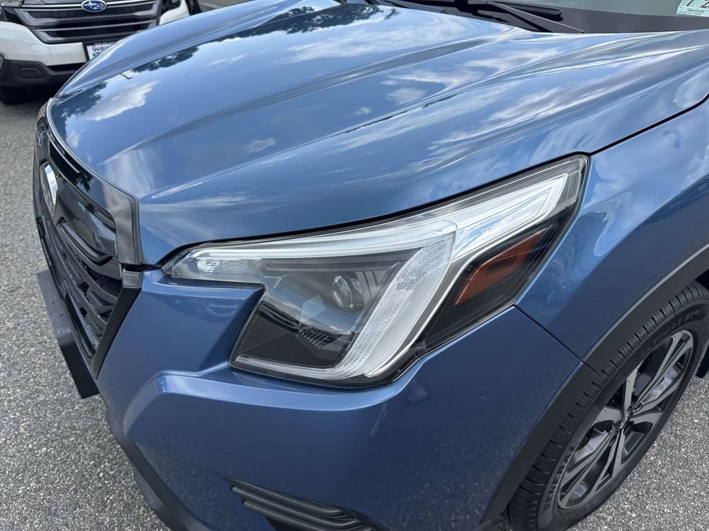 Used 2023 Subaru Forester Limited AWD/4WD image 7