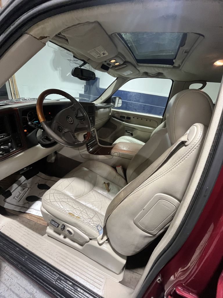 Used 2004 Cadillac Escalade EXT image 5