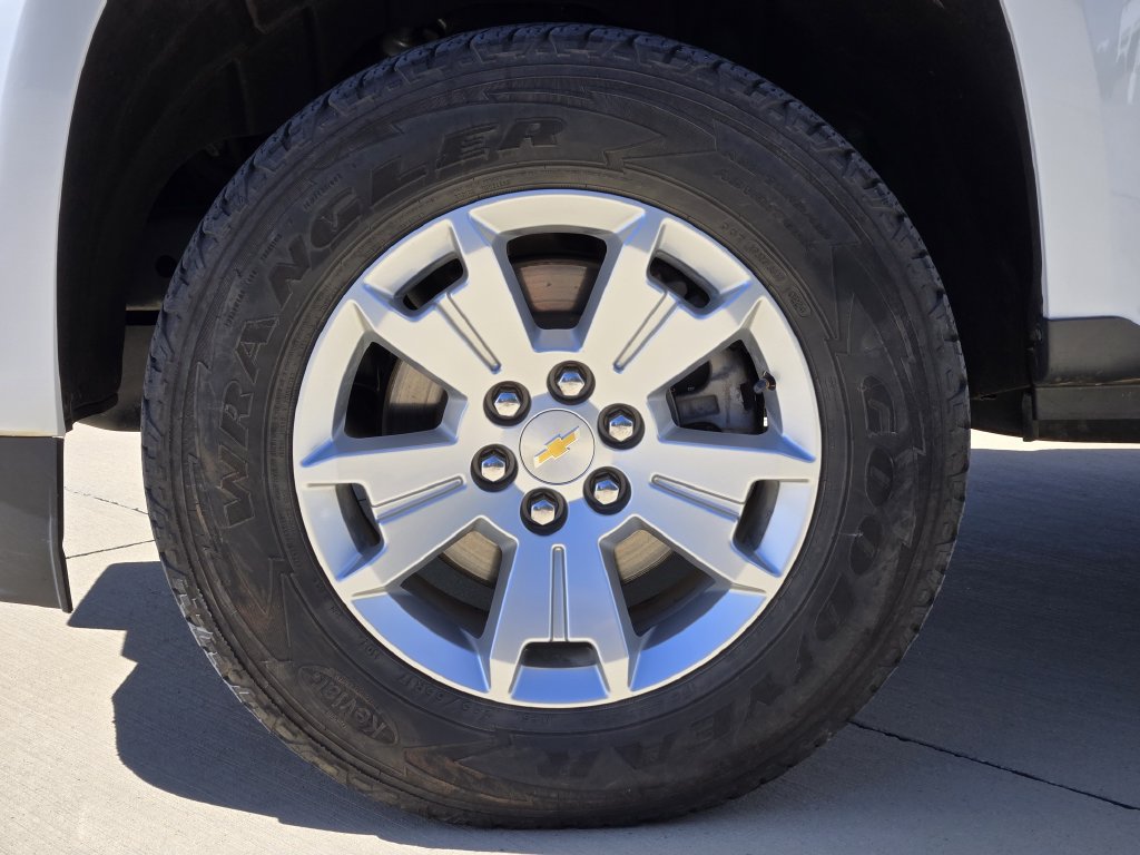 Used 2022 Chevrolet Colorado LT w/ Fleet Safety Package RWD image 12