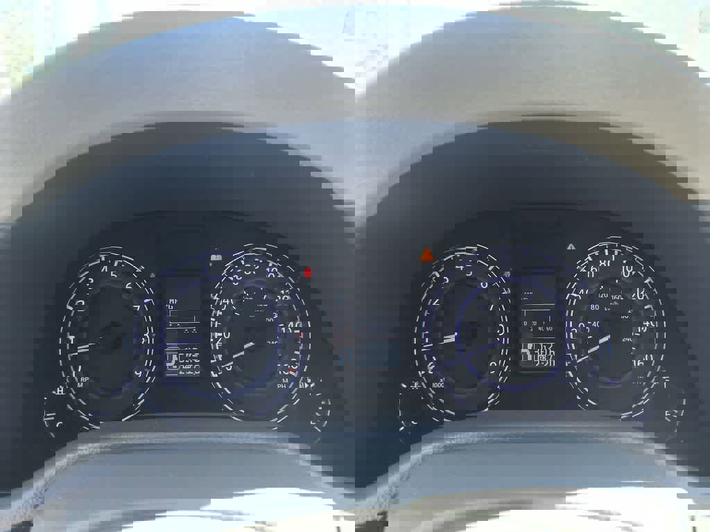 Used 2010 INFINITI G37 Journey w/ Premium Pkg image 15