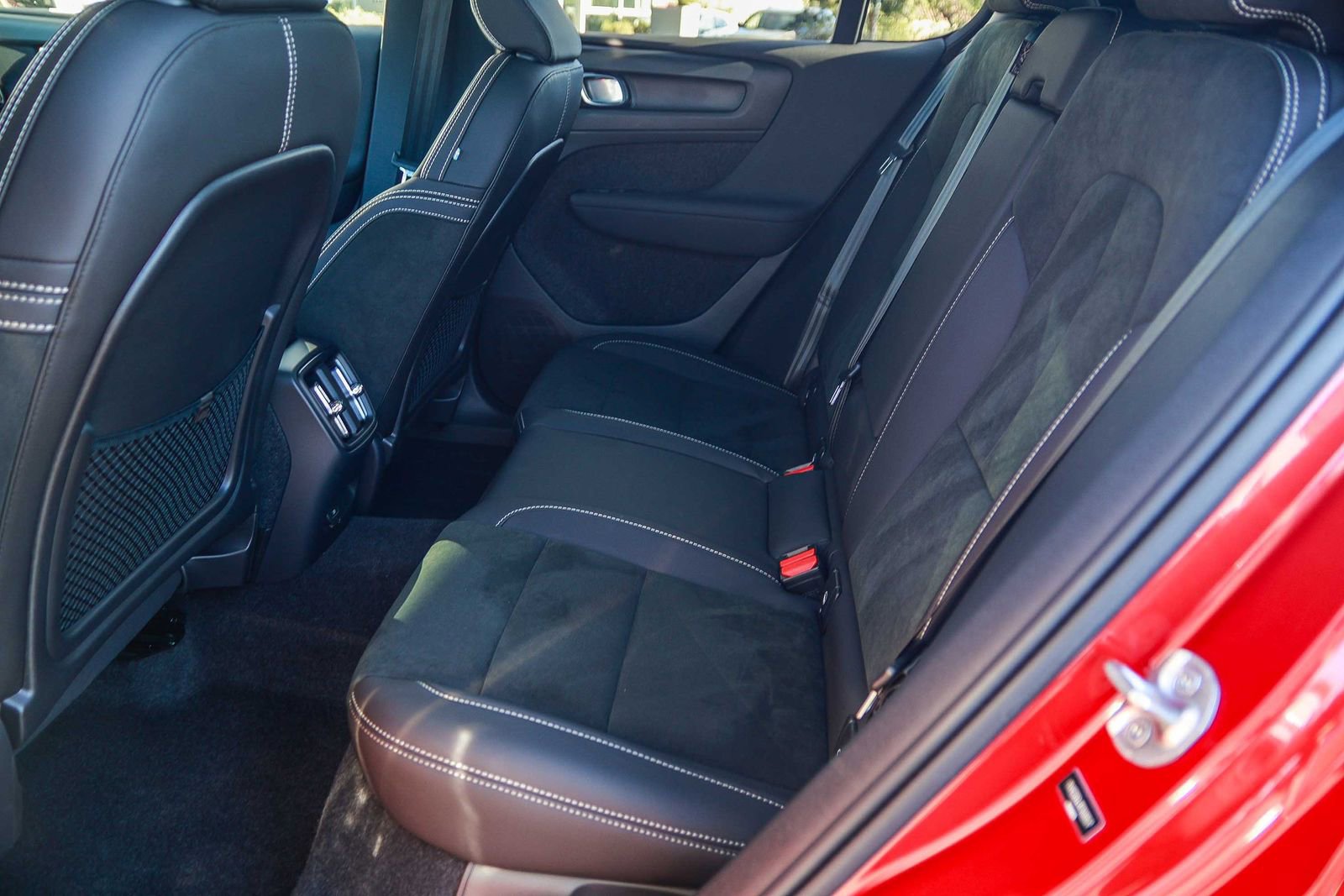 Used 2023 Volvo C40 P8 Recharge Plus image 20