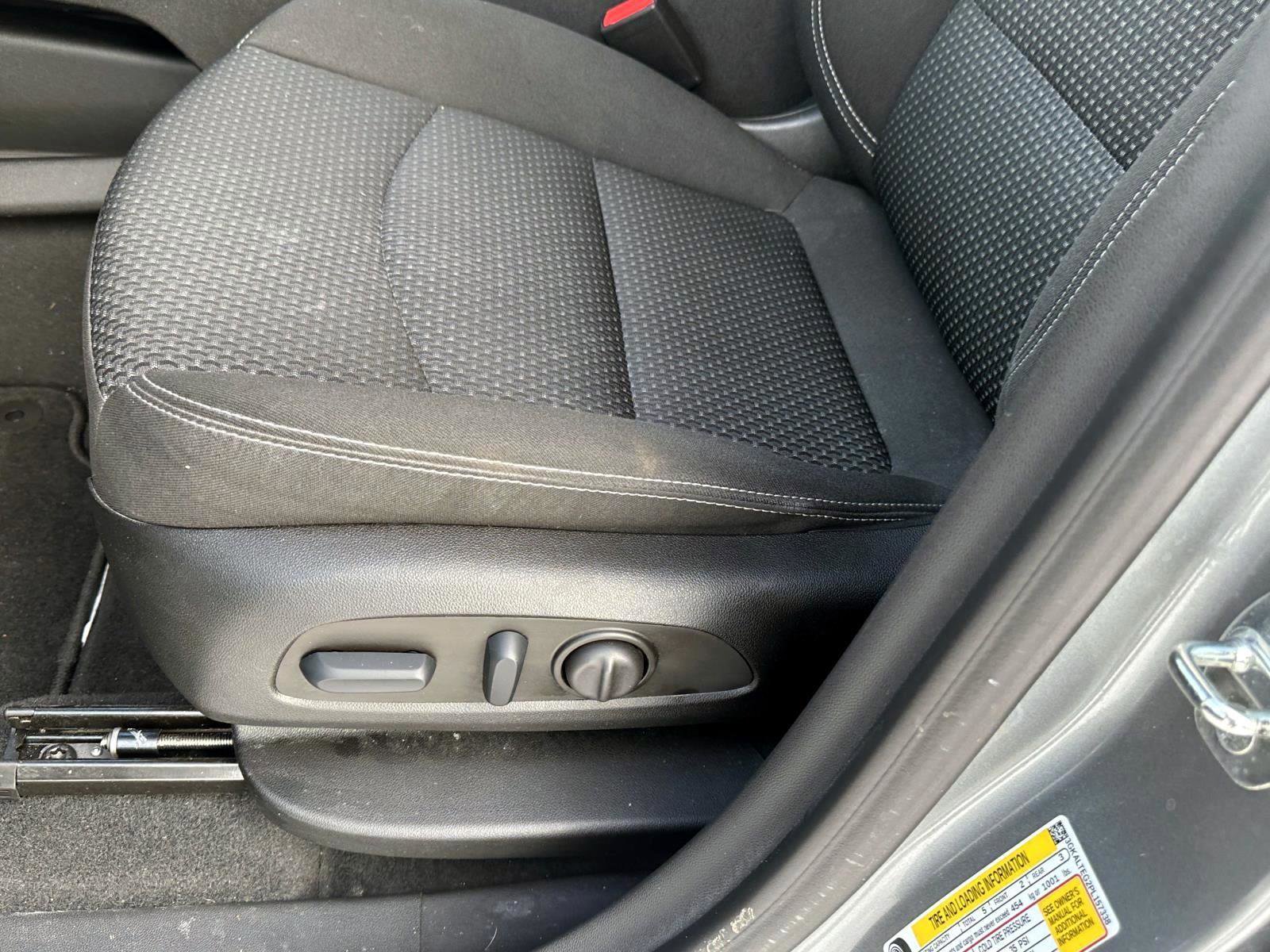 Certified 2023 GMC Terrain SLE w/ Driver Convenience Package image 18