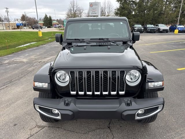 Certified 2022 Jeep Gladiator Overland AWD/4WD image 8