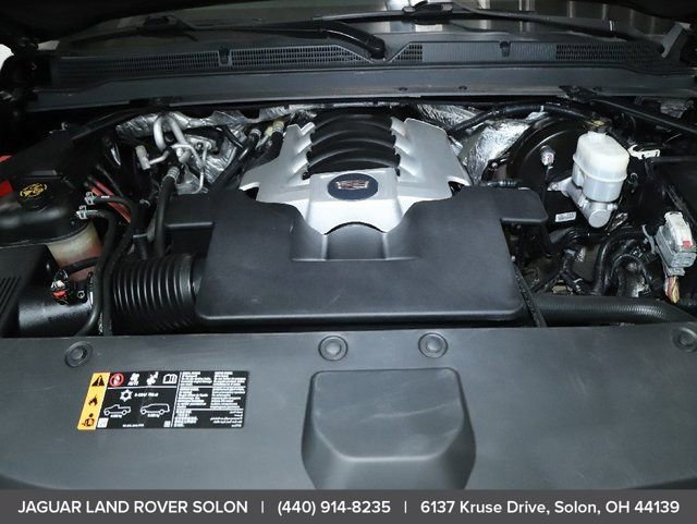 Used 2018 Cadillac Escalade Premium Luxury image 37