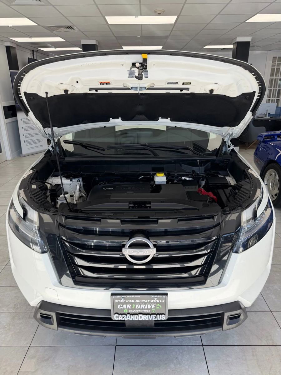 Used 2022 Nissan Pathfinder SV w/ SV Black Package image 34