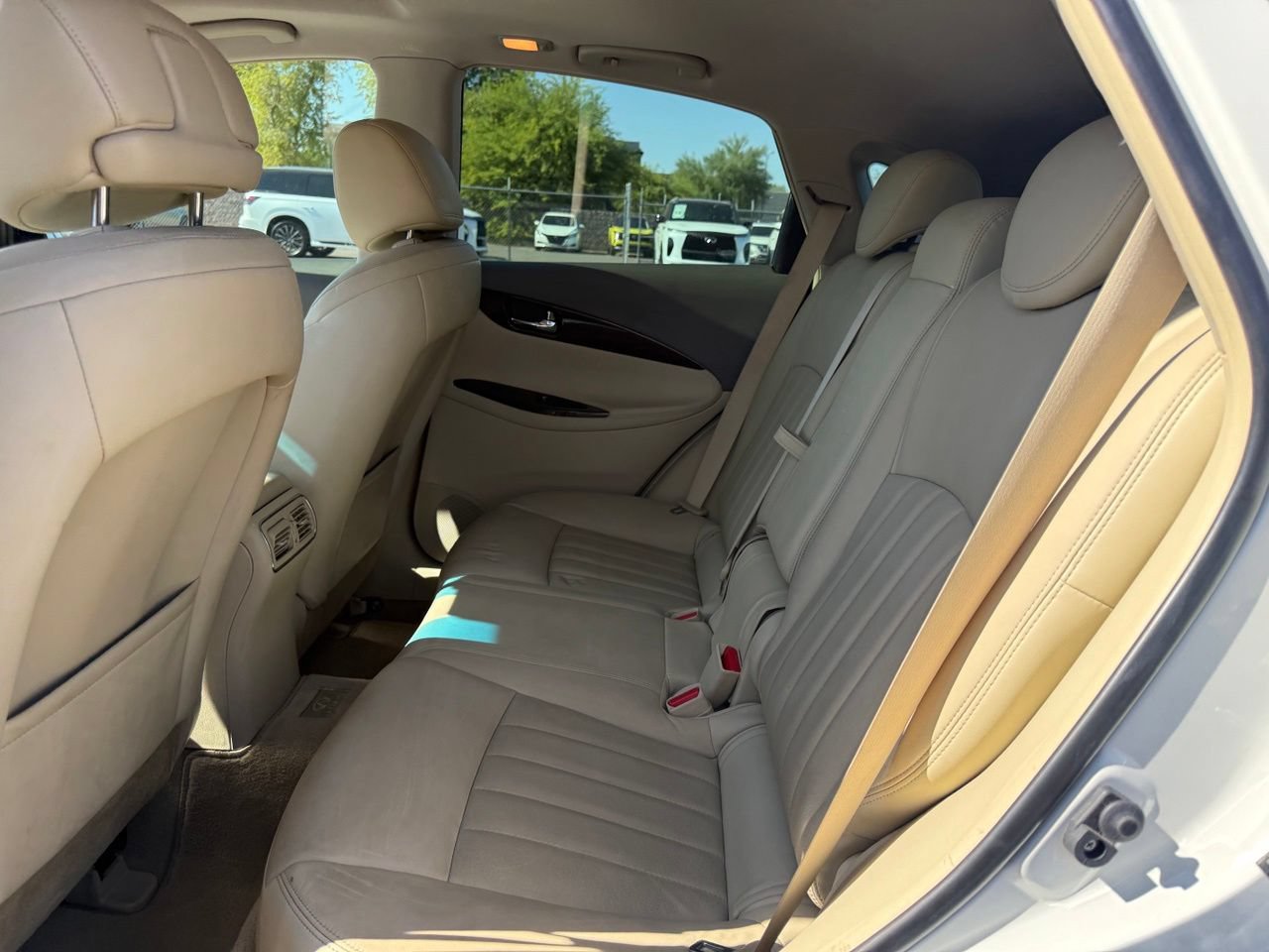 Used 2011 INFINITI EX35 Journey w/ Technology Pkg AWD/4WD image 10