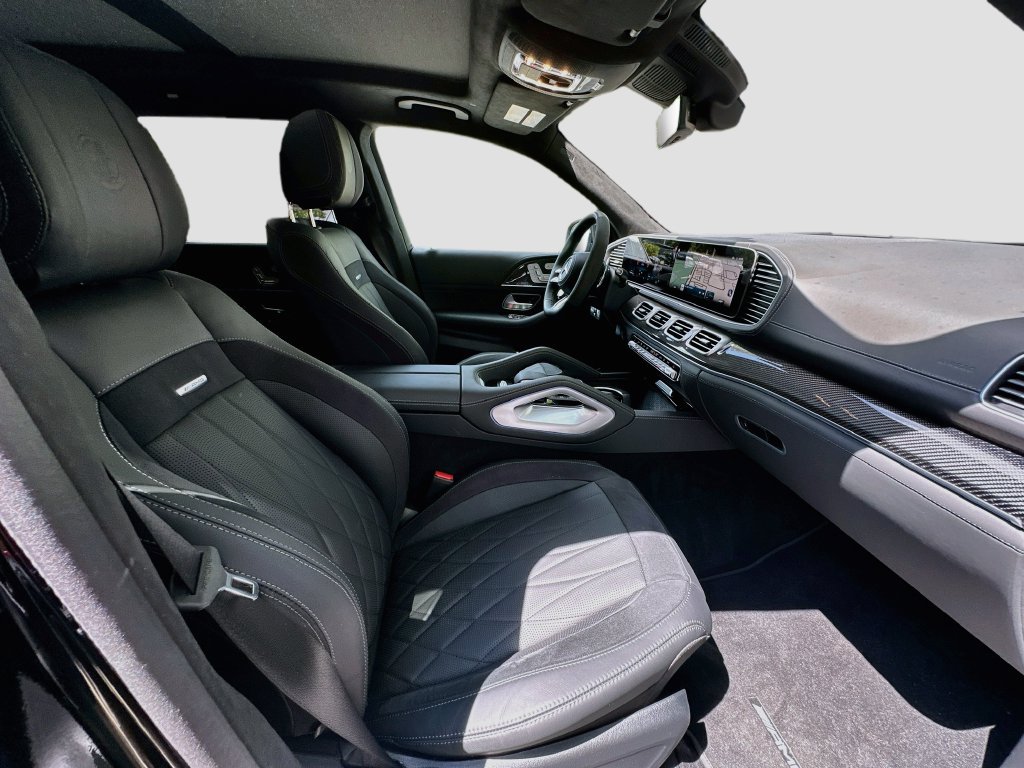 Certified 2025 Mercedes-Benz GLS 63 AMG 4MATIC image 31