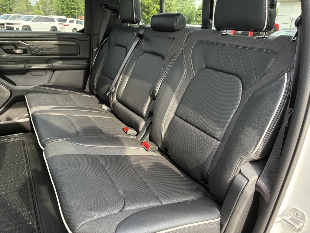 Used 2025 RAM 1500 Limited AWD/4WD image 17