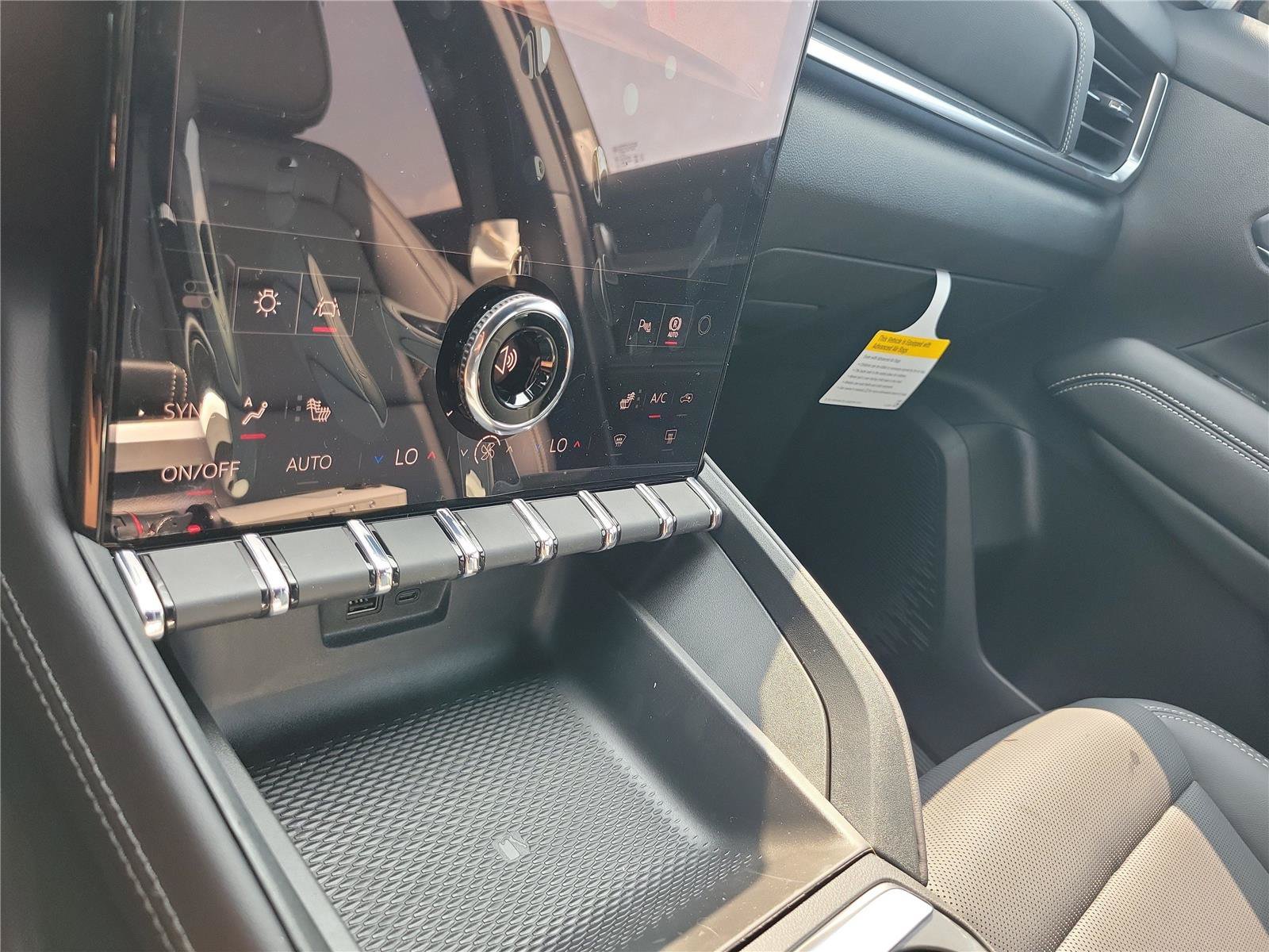 New 2027 GMC Terrain Elevation w/ Elevation Premium Package FWD image 24