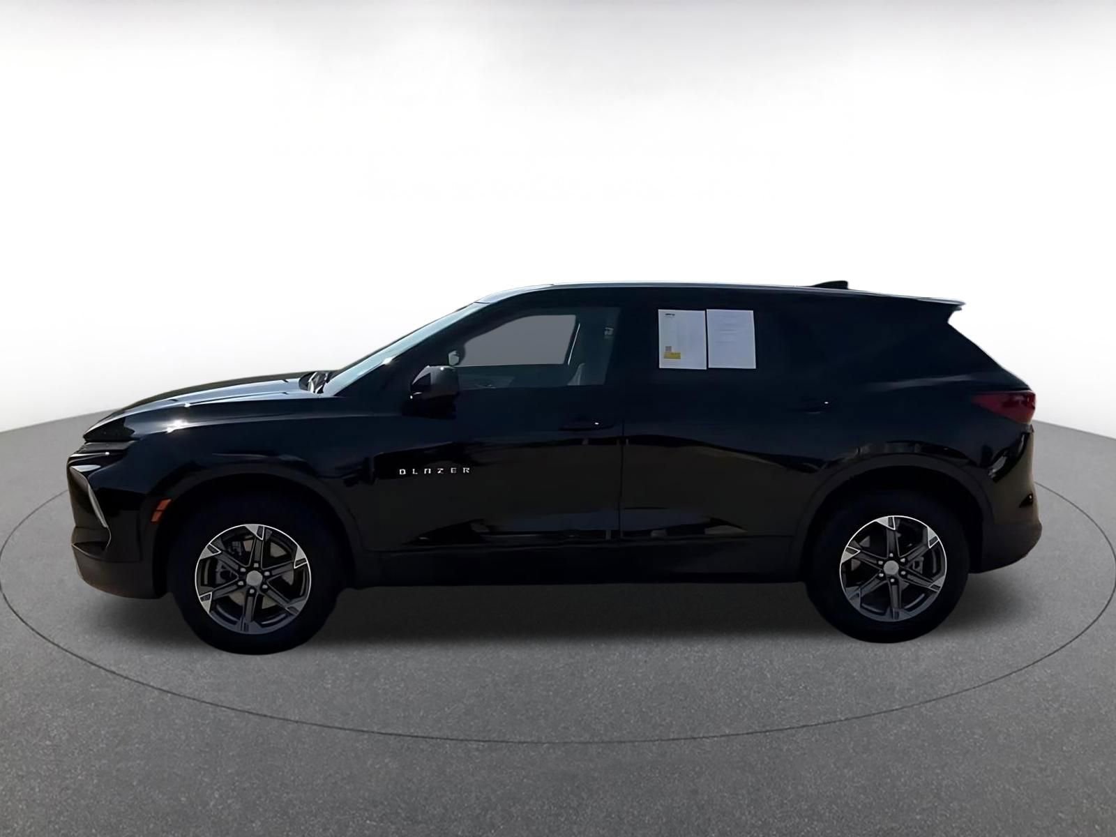 Used 2025 Chevrolet Blazer LT FWD image 10
