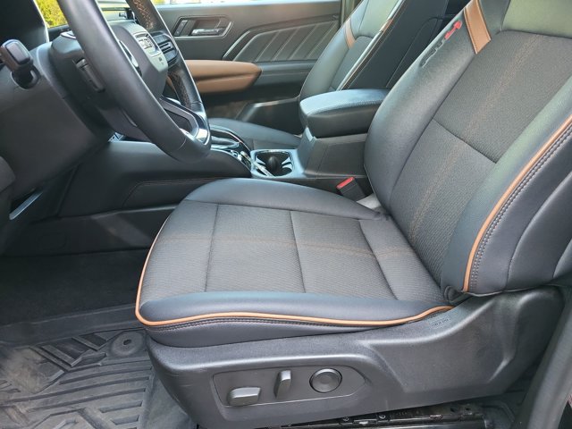 Used 2024 GMC Canyon AT4 w/ Technology Package AWD/4WD image 24