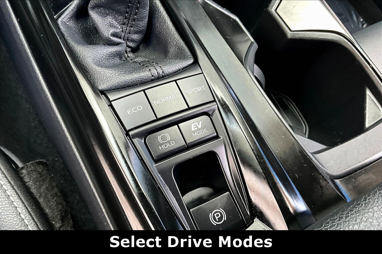 Used 2025 Toyota Camry SE FWD image 14