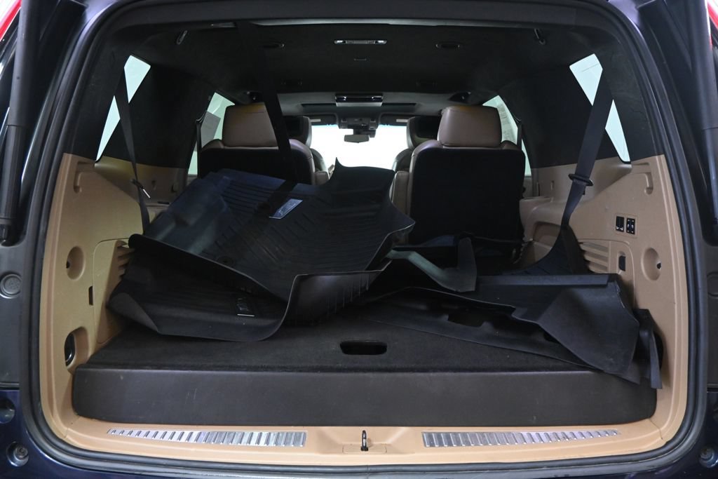 Used 2019 Cadillac Escalade Platinum AWD/4WD image 19