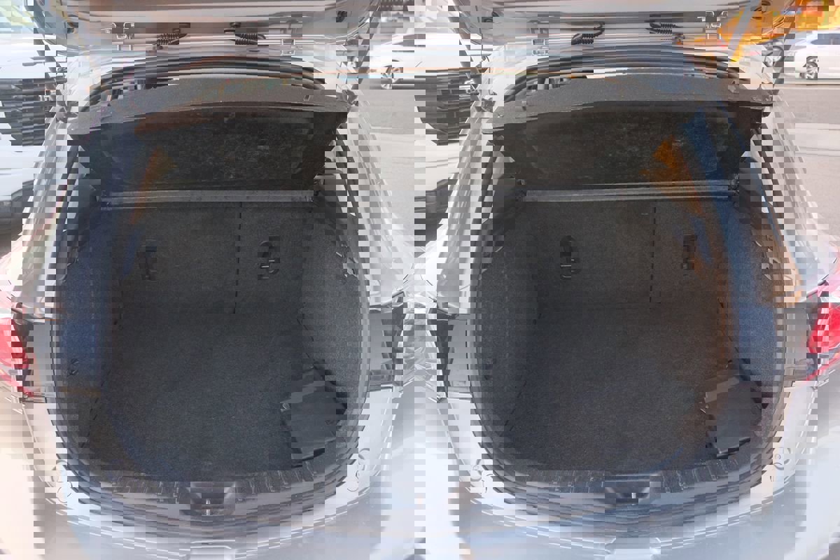 Used 2013 MAZDA MAZDA3 i Touring image 34