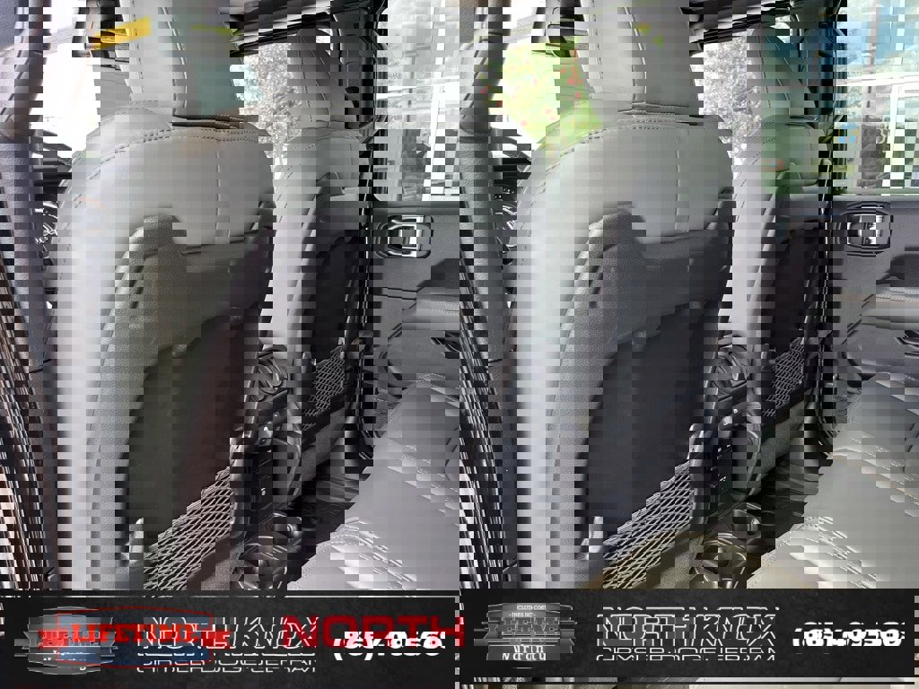 New 2025 Jeep Gladiator Mojave image 15