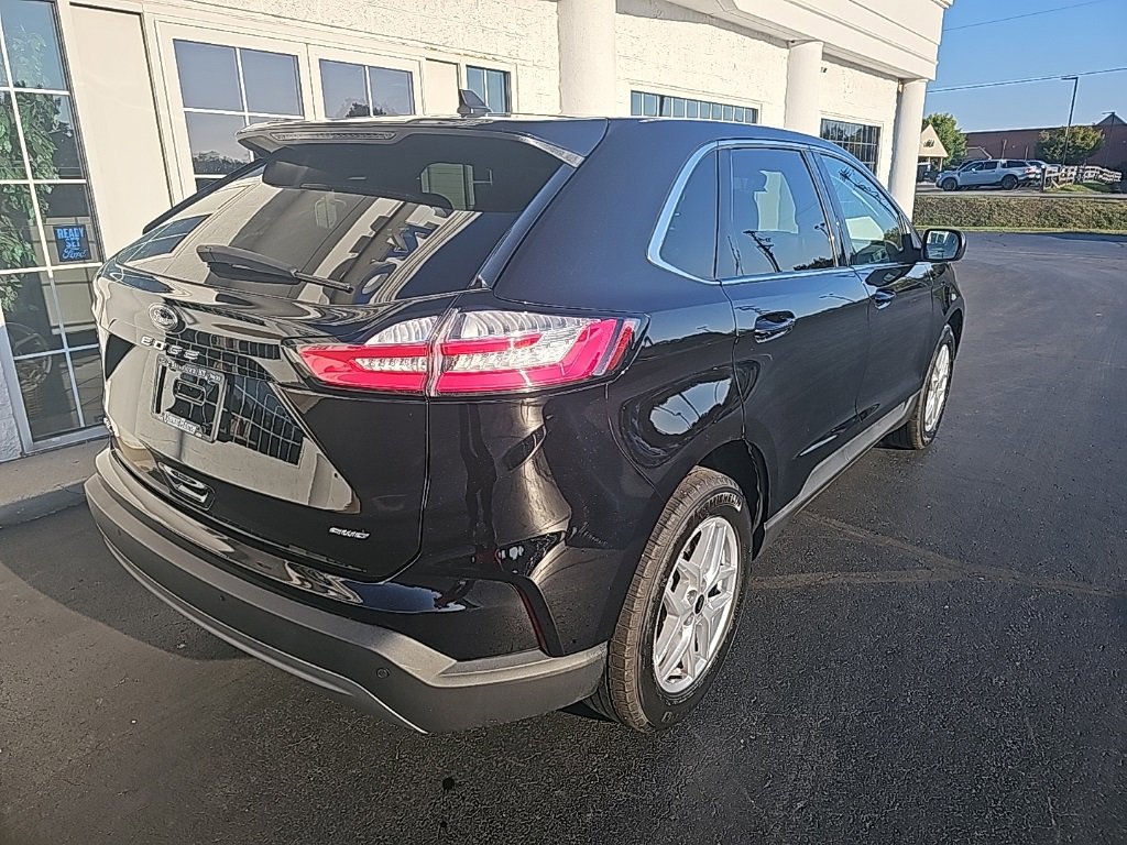 Used 2024 Ford Edge SEL image 4
