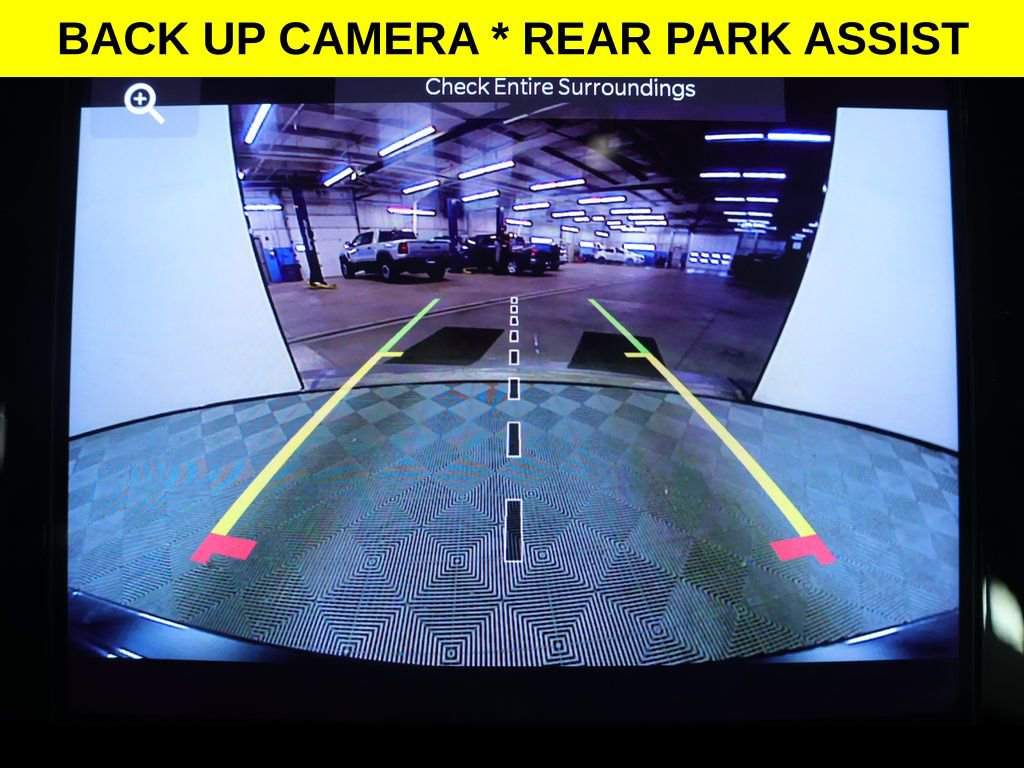 Used 2023 Jeep Grand Cherokee Laredo X image 6