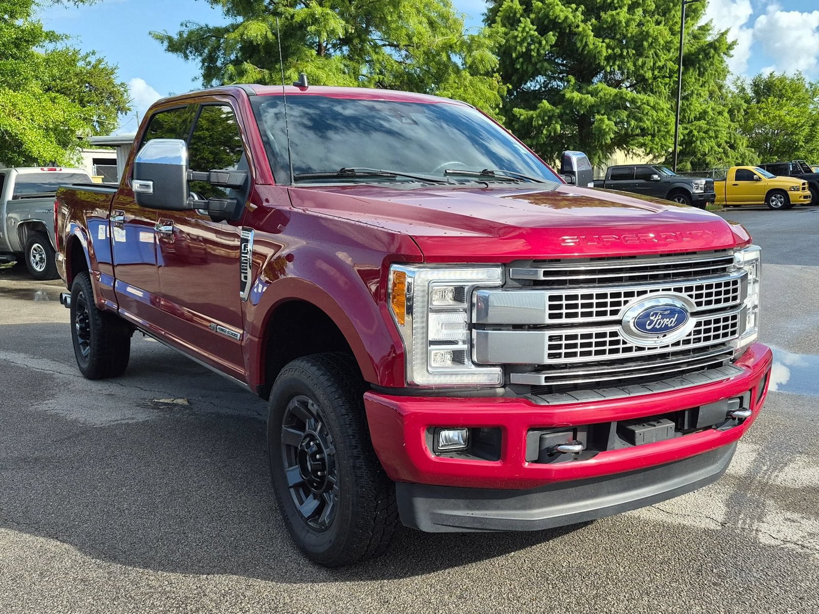 Used 2019 Ford F250 Platinum w/ Platinum Ultimate Package AWD/4WD image 3