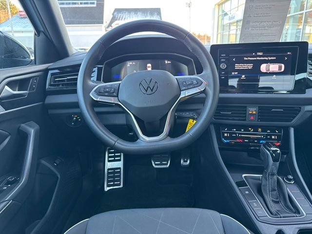 Certified 2025 Volkswagen Jetta Sport image 17