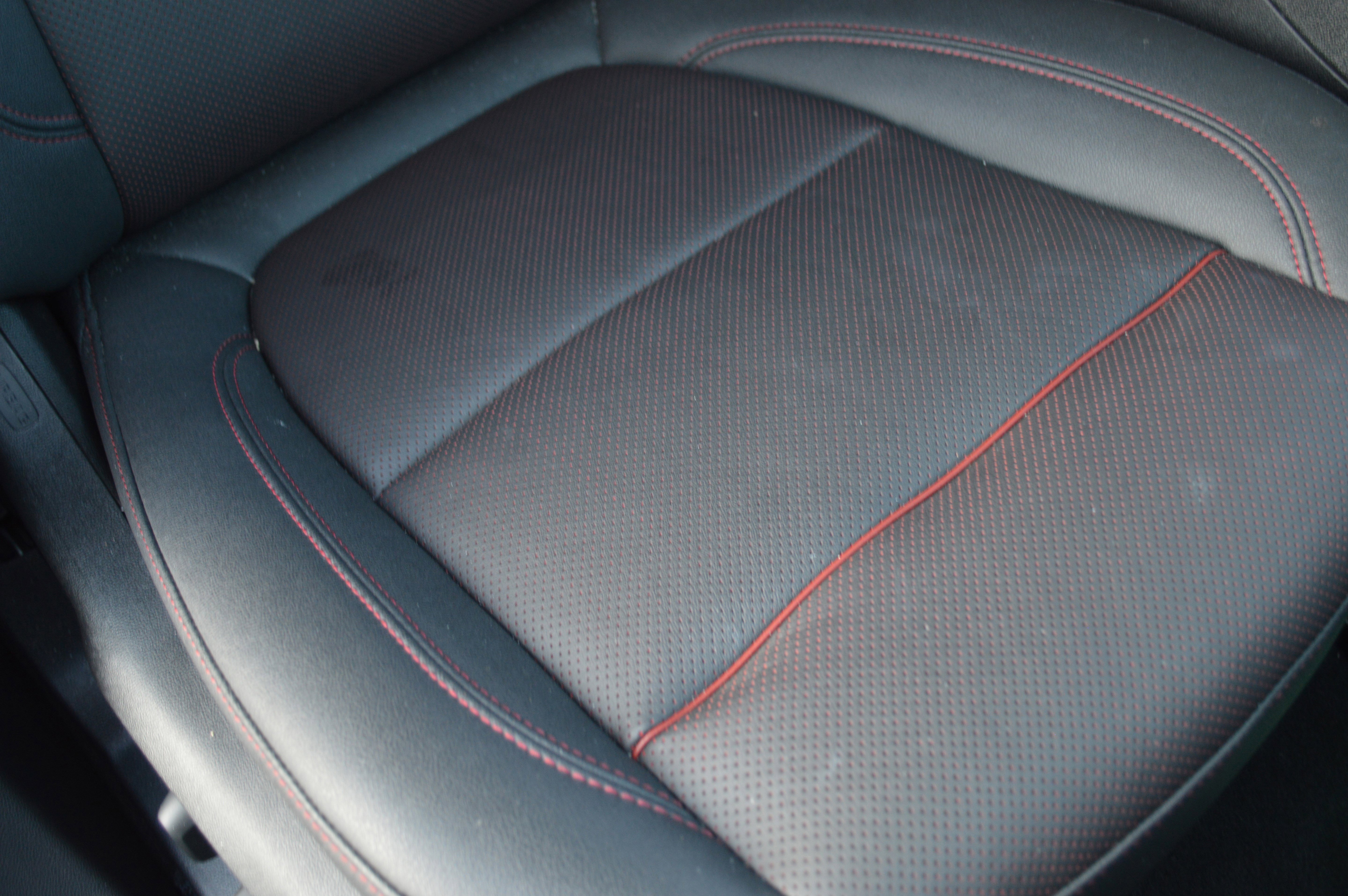 Used 2023 Chevrolet Blazer RS image 36