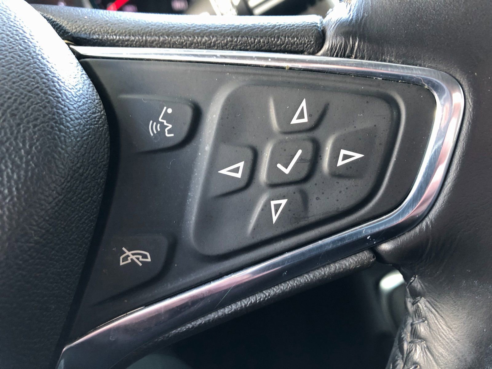 Used 2018 Chevrolet Malibu LT image 31