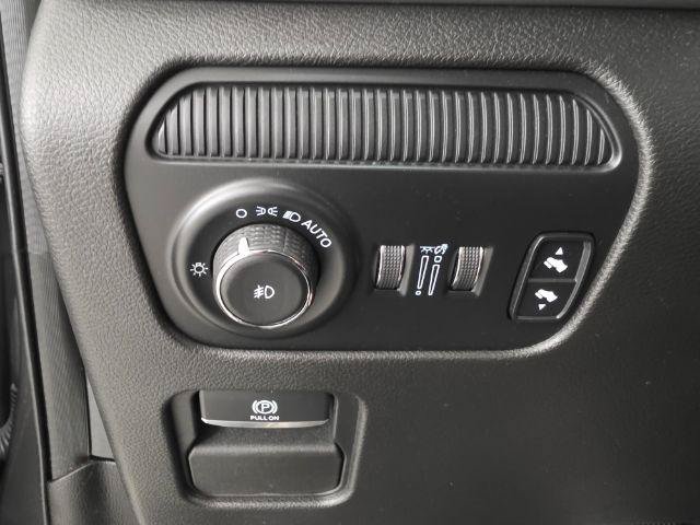Used 2022 Jeep Wagoneer Series II w/ Premium Group I AWD/4WD image 20