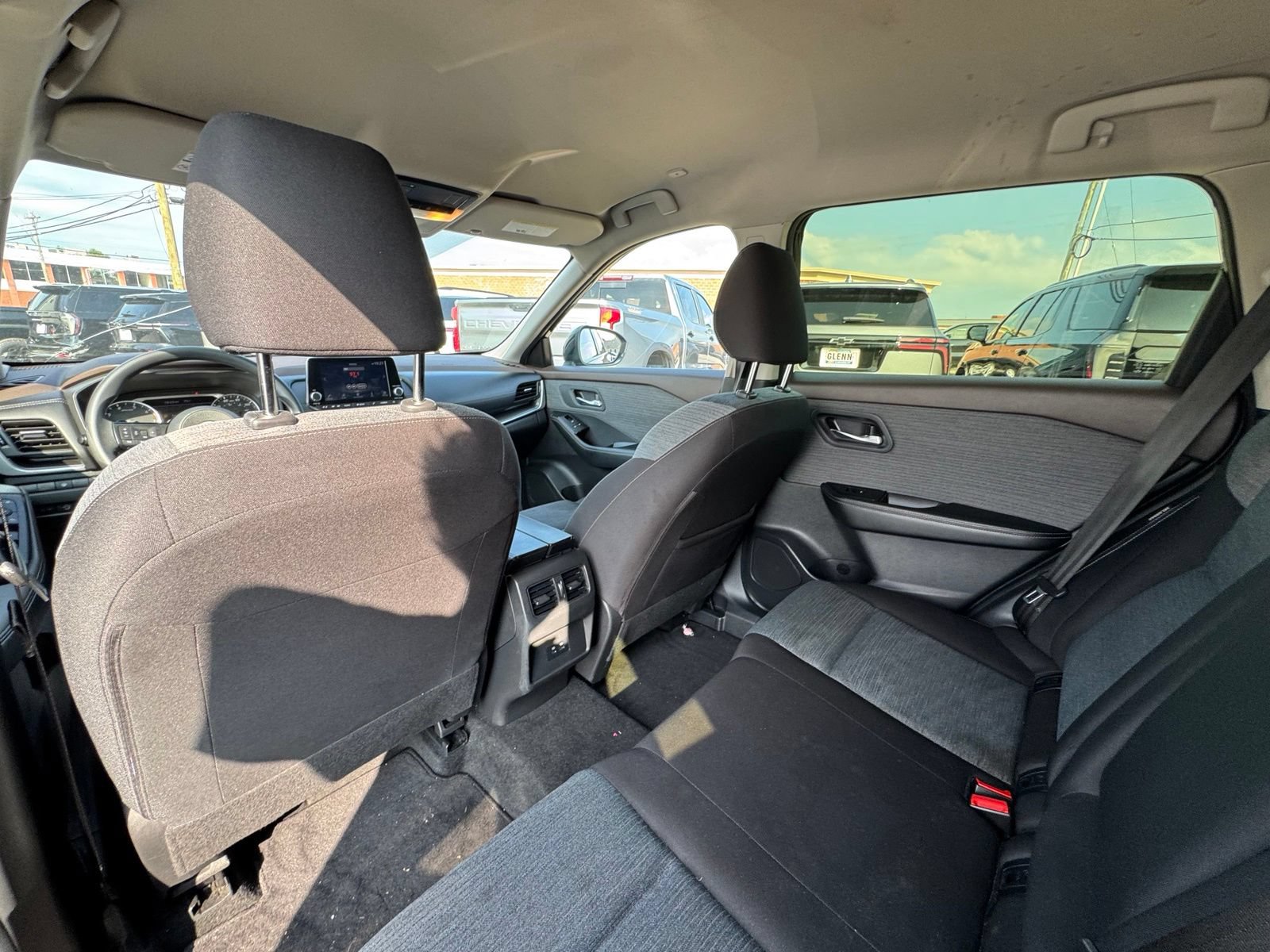 Used 2023 Nissan Rogue SV AWD/4WD image 25