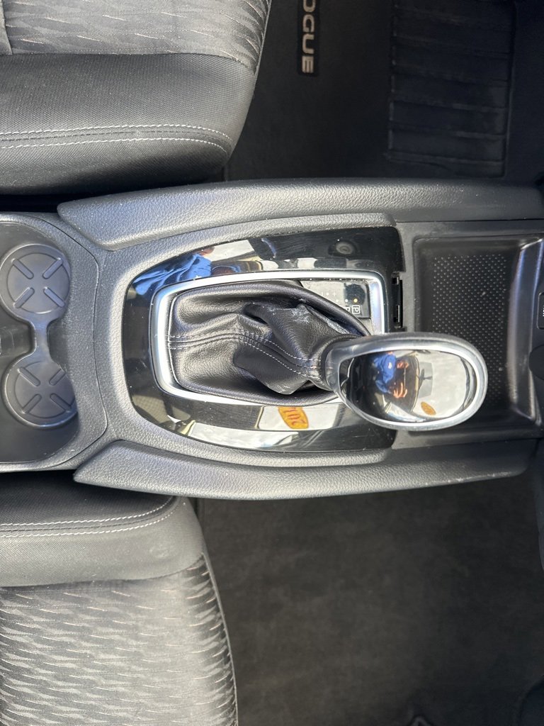 Used 2017 Nissan Rogue S image 6