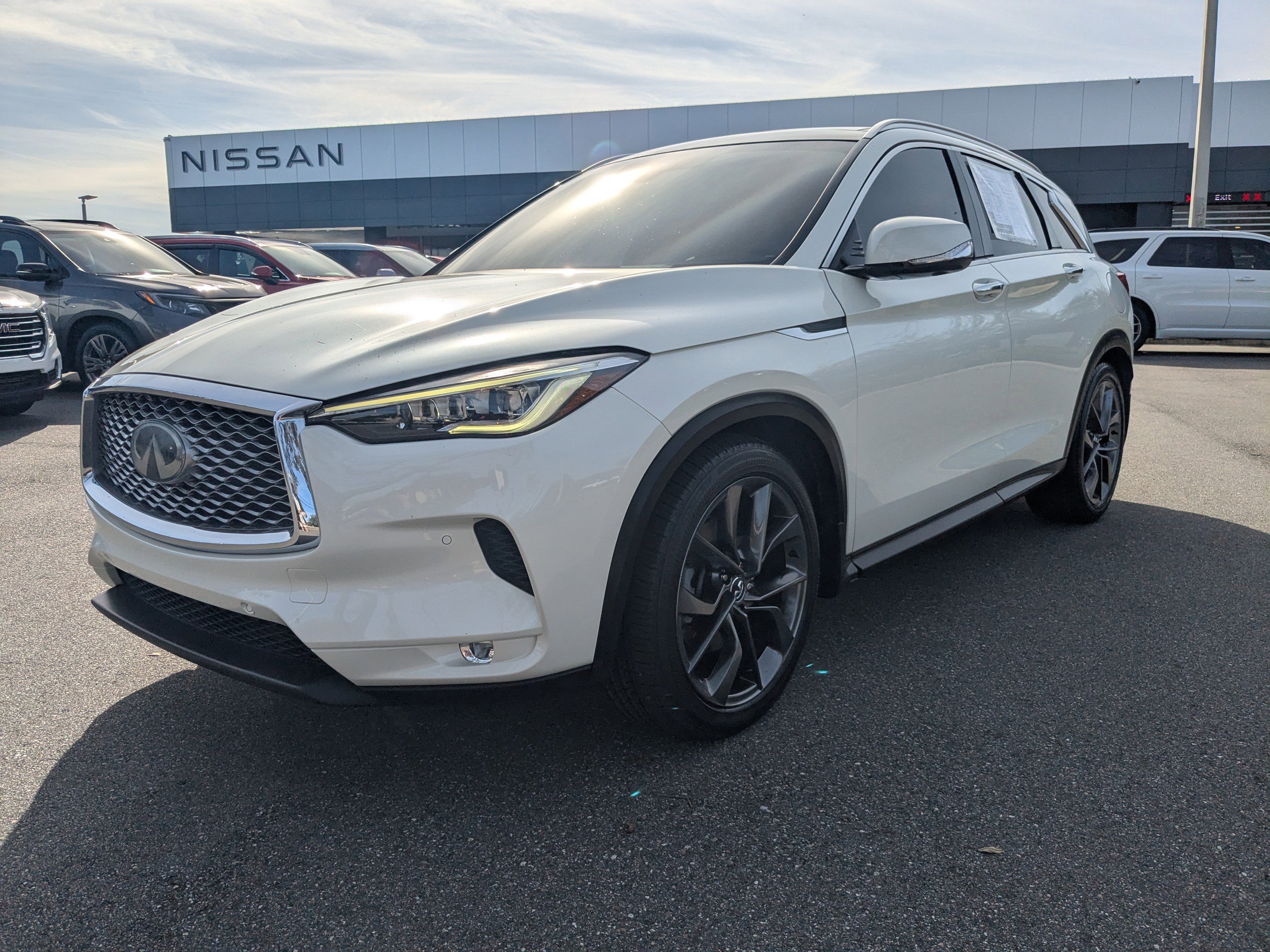 Used 2019 INFINITI QX50 Essential w/ Sensory Package image 8
