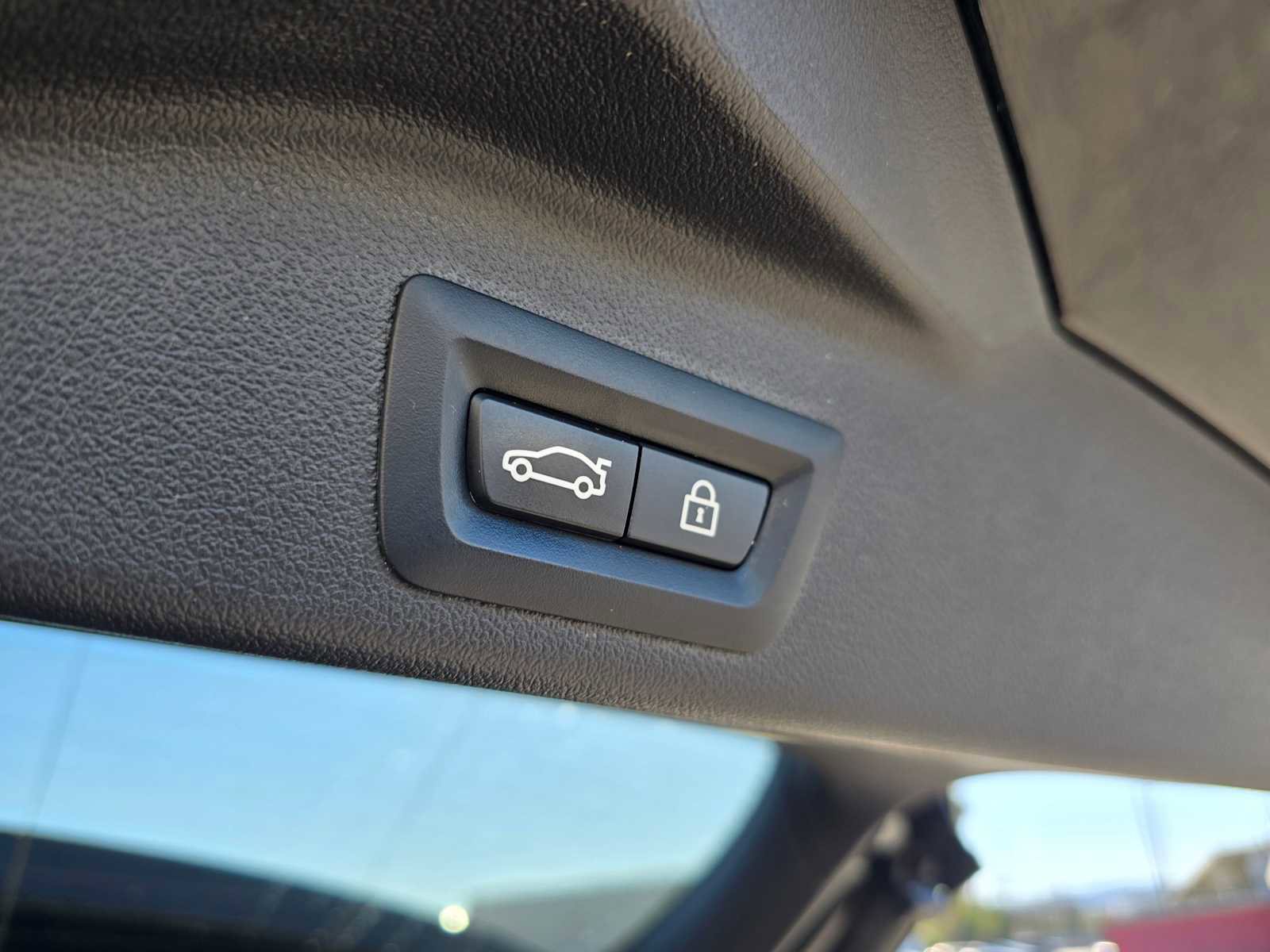 Used 2023 BMW X5 xDrive45e image 18