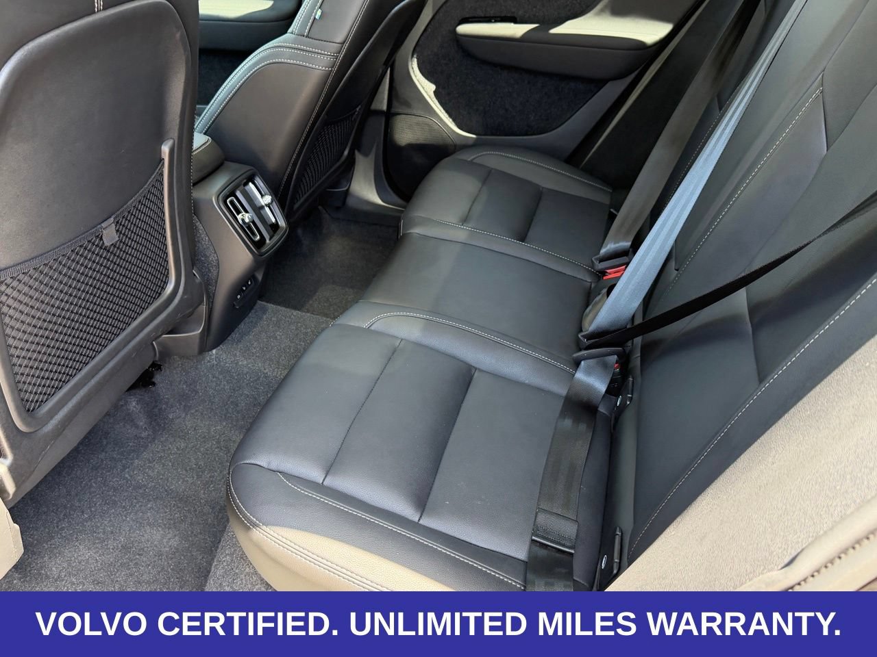 Certified 2026 Volvo XC40 B5 Plus AWD/4WD image 27