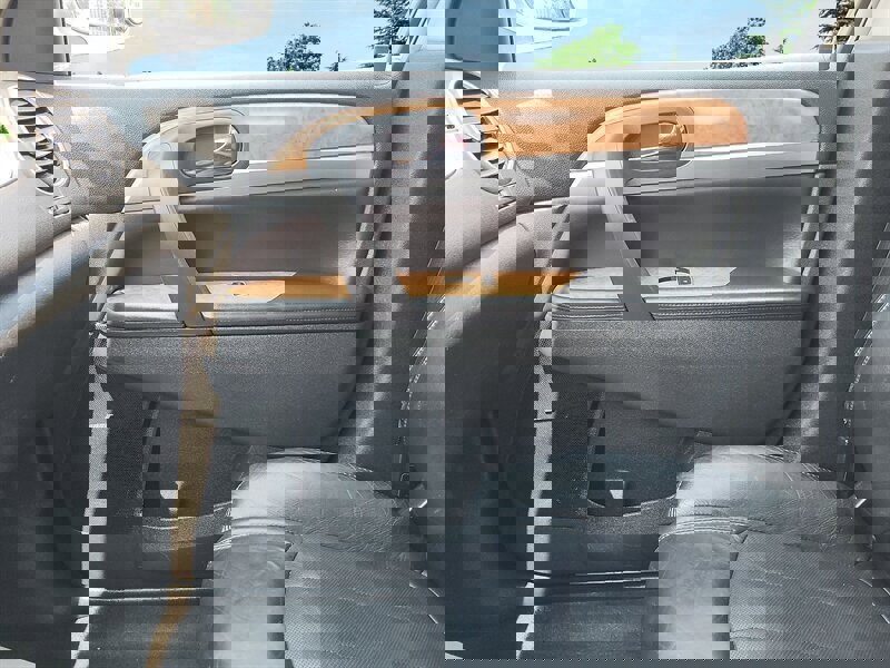 Used 2009 Buick Enclave CXL w/ Driver Confidence Package image 20