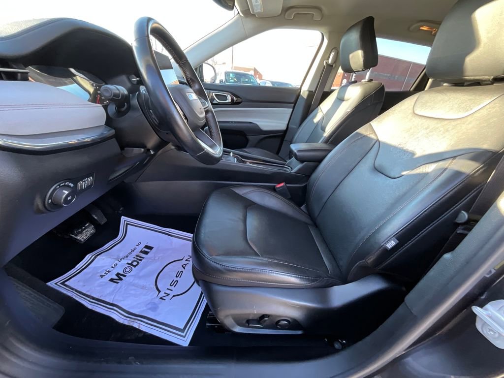 Used 2022 Jeep Compass Limited image 32