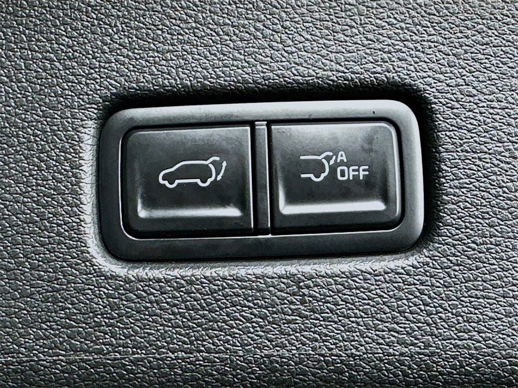 Certified 2024 Kia Telluride SX Prestige w/ Towing Package image 14