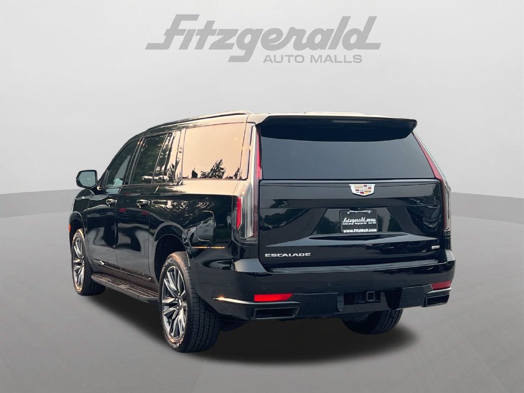 Used 2024 Cadillac Escalade ESV Sport AWD/4WD image 9