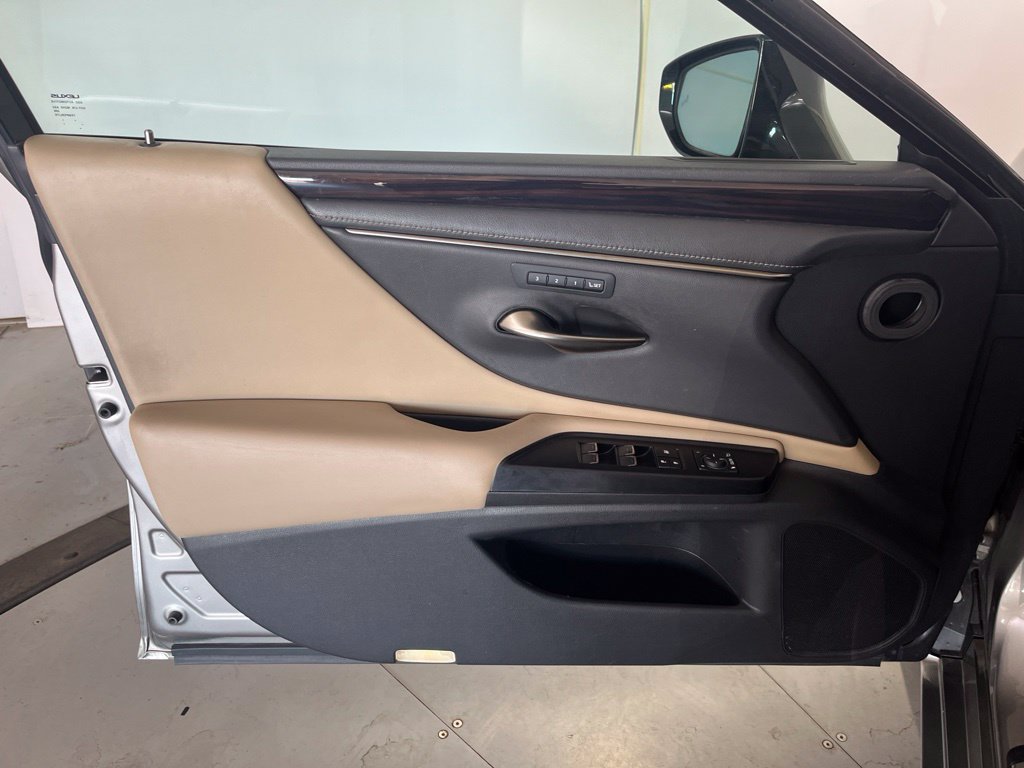 Used 2021 Lexus ES 250 w/ Premium Package AWD/4WD image 26