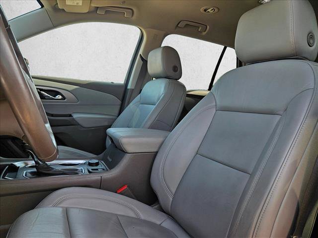 Used 2020 Chevrolet Traverse LT w/ LT Premium Package AWD/4WD image 15
