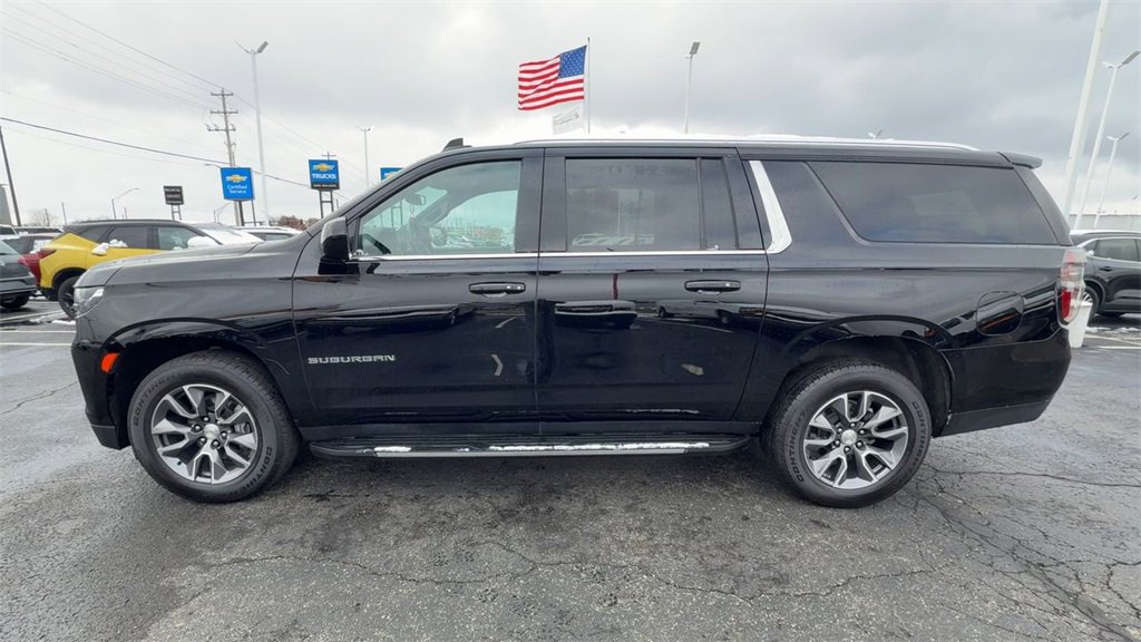 Used 2023 Chevrolet Suburban LS w/ Driver Alert Package image 5