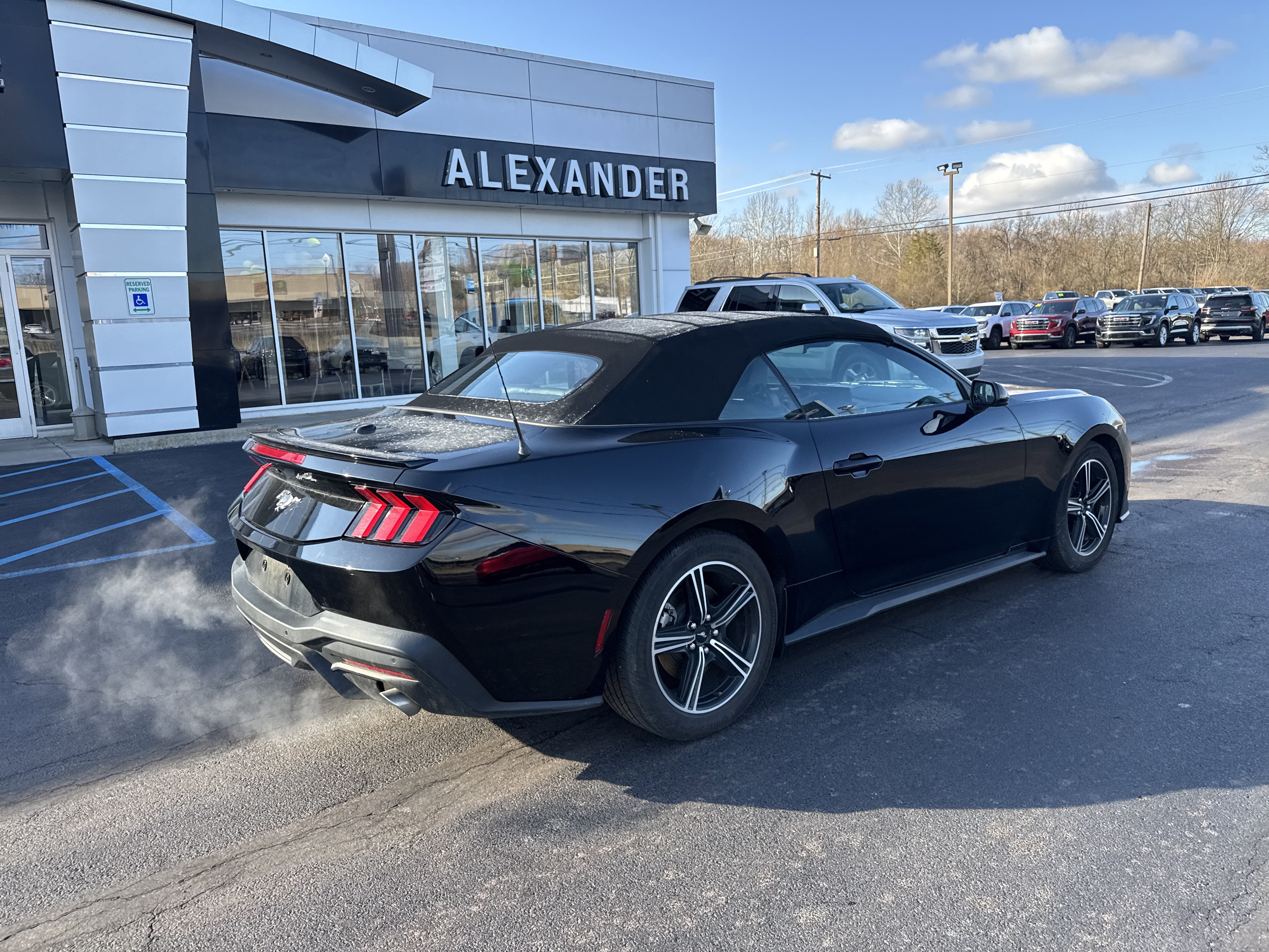 Used 2025 Ford Mustang Premium RWD image 3