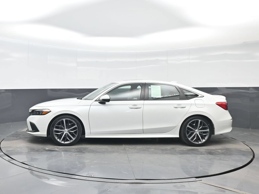 Used 2022 Honda Civic Touring image 3