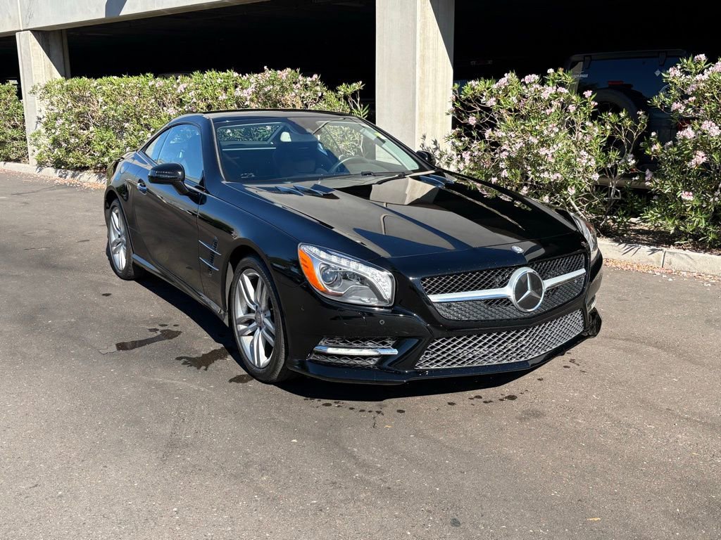 Used 2013 Mercedes-Benz SL 550 image 3
