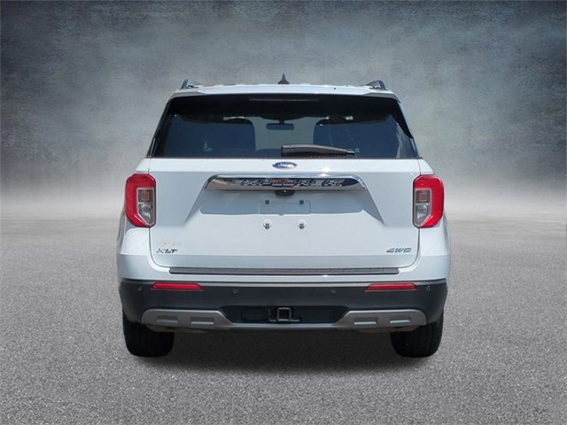 Used 2022 Ford Explorer XLT w/ Equipment Group 202A image 8