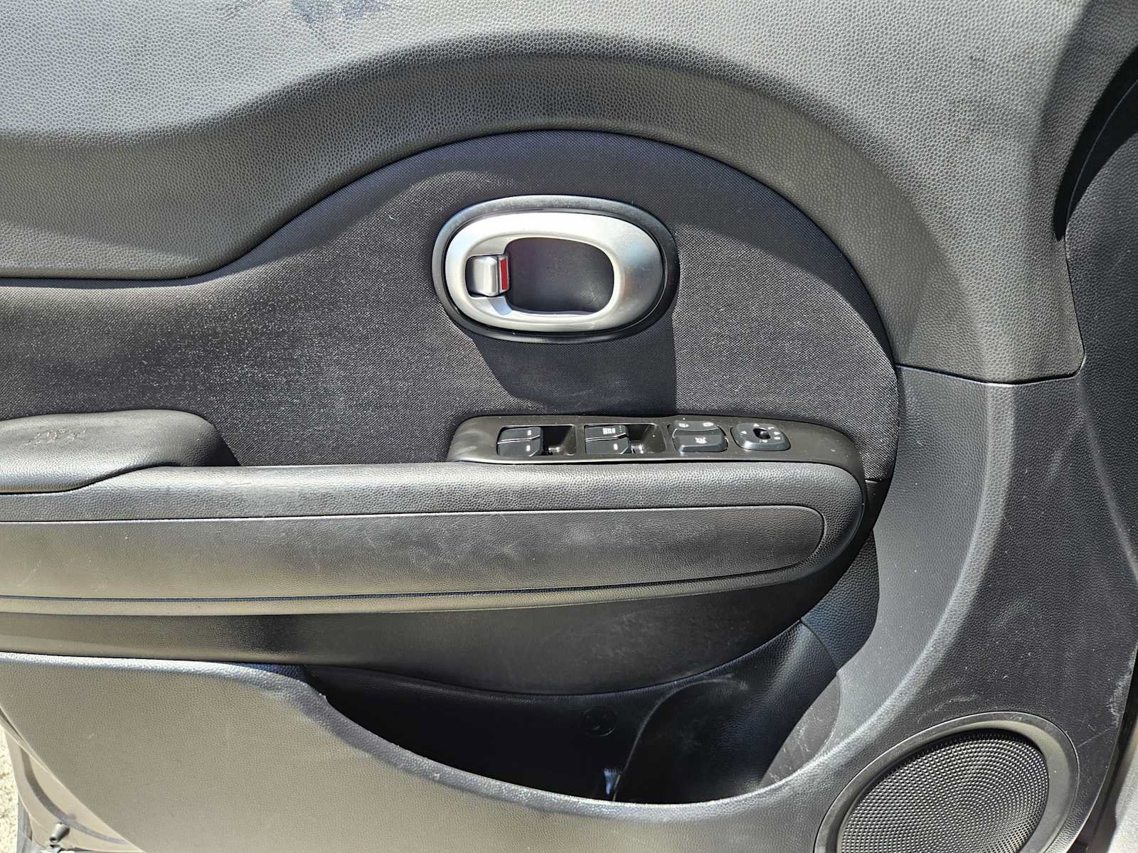 Used 2016 Kia Soul FWD image 21